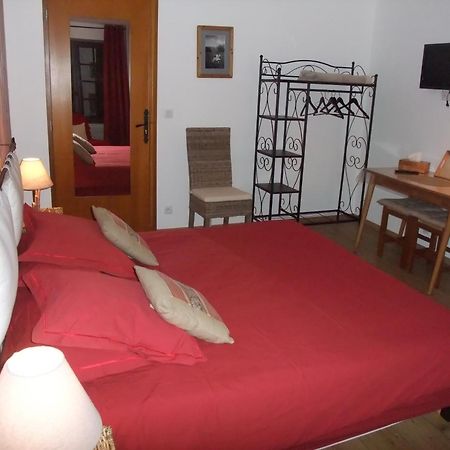 Le Domaine Du Grand Cellier Chambres D'Hotes En Savoie Tournon-sur-Rhône Pokój zdjęcie